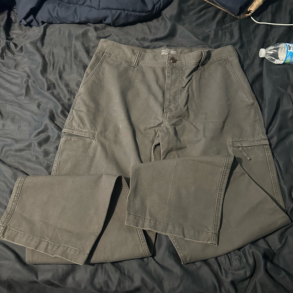 Brand new docker pacific collection! Size 36x32